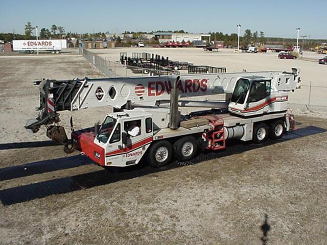 dźwig na drodze tymczasowej tufftrak