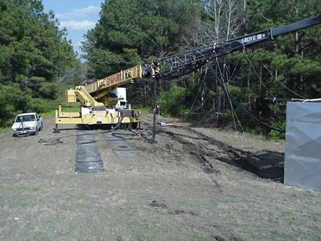 droga tymczasowa w lesie