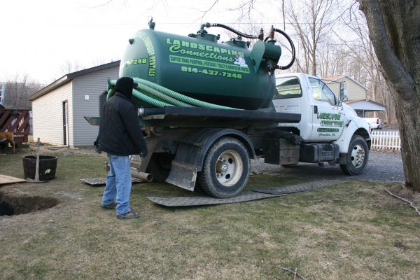 Droga tymczasowa przy usługach wodno-kanalizacyjnych