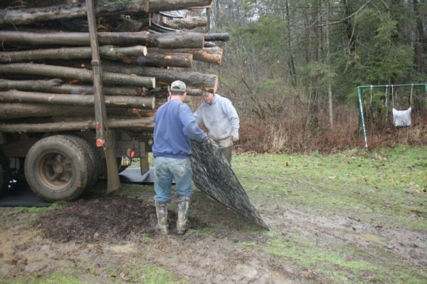 załadunek drewna z wykorzystaniem drogi tymczasowej