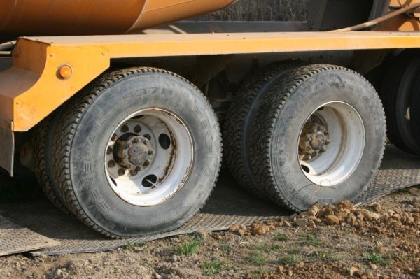 Baltic Roads Drogi Tymczasowe Tufftrak - nrozkładane na trawie