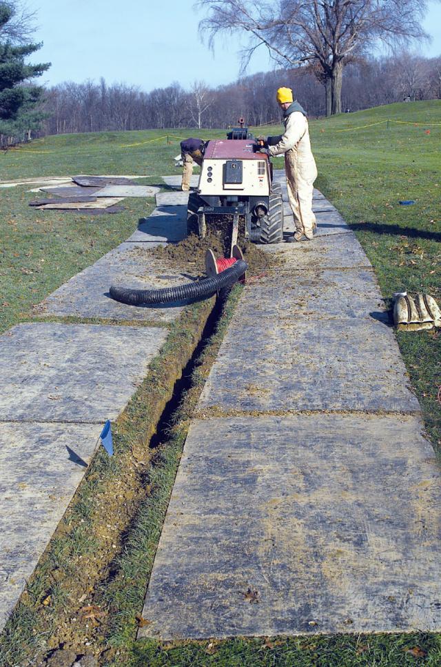 Droga tymczasowa położona wokół miejsca prac.
